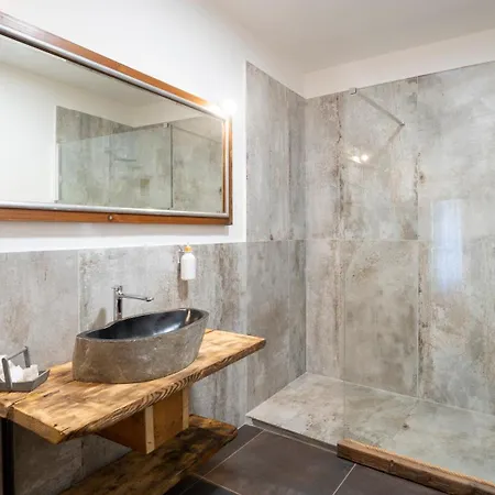 Salice Divino 3* Lezzeno